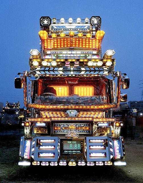 Dekotora The Ridiculously Decorated Trucks of Japan Amusing